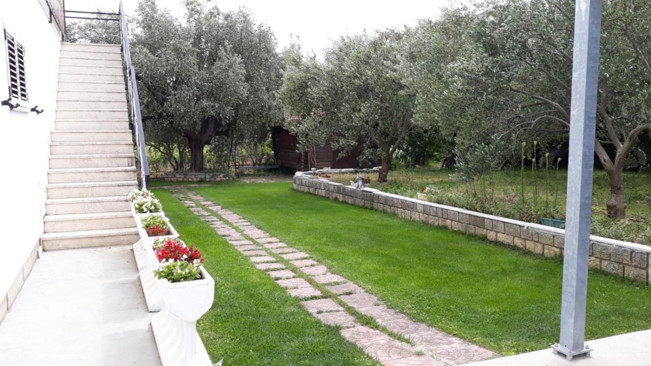 Apartmani Zokic Kastela Exterior photo